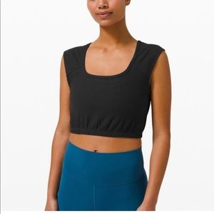 NWOT lululemon LA cropped capped sleeve top